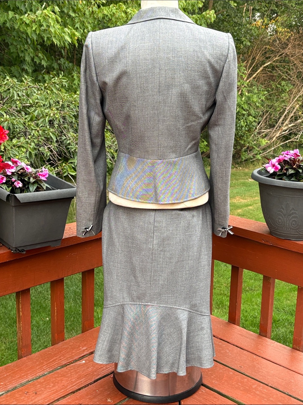 NWOT Tahari Gray Skirt Suit - Picture 2 of 10